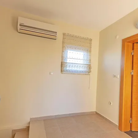 Paradise Town Lucky Белек