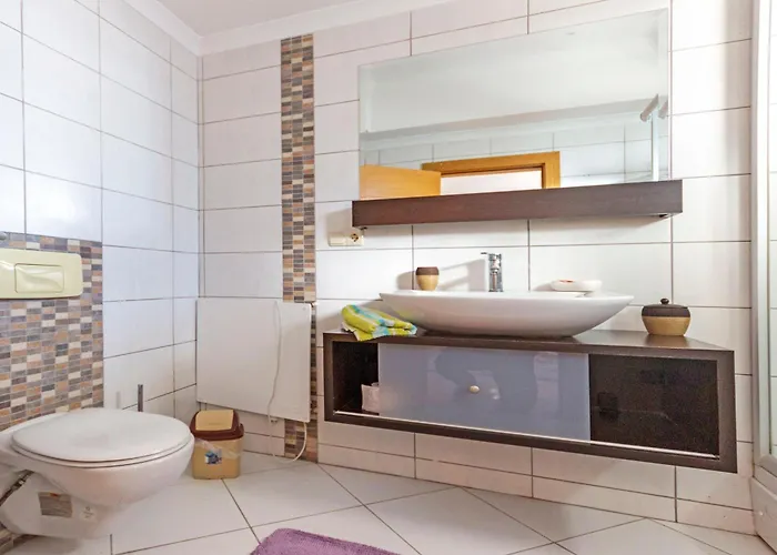 Paradise Town Lucky بيليك